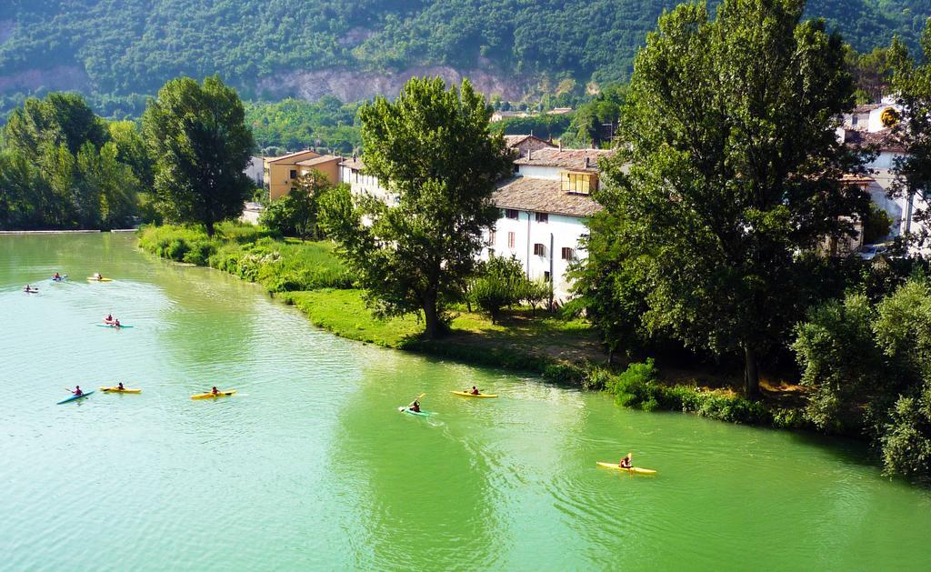 Camera Con Vista Fossombrone Δωμάτιο φωτογραφία